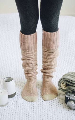 Ladies Two-Tone Lounge Socks in Blush